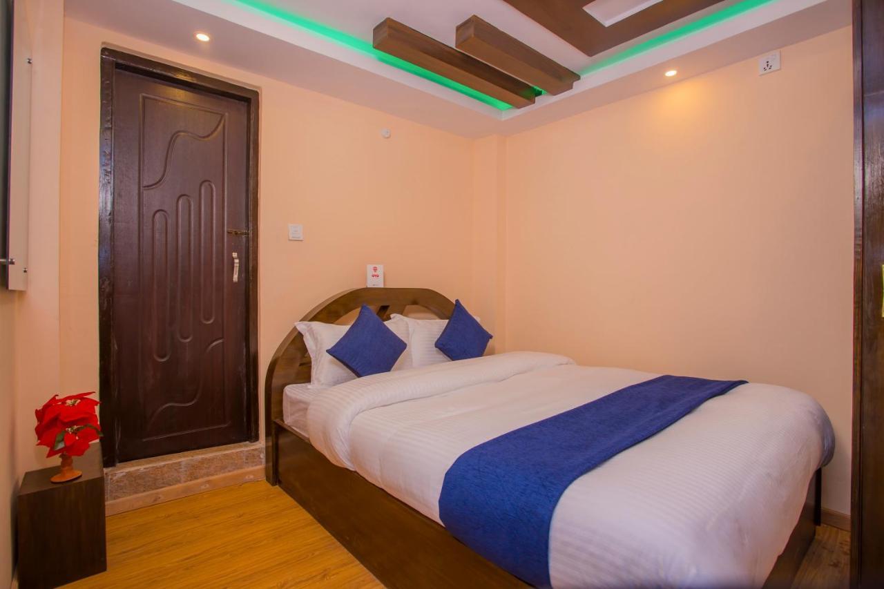 Oyo Hotel Antique Kutty Kathmandu Exterior foto